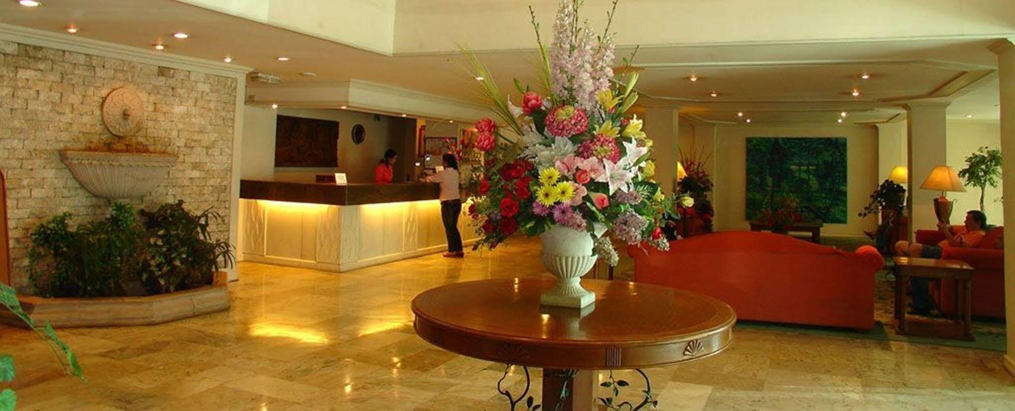 De Luxe Hotel Cagayan de Oro Exterior foto